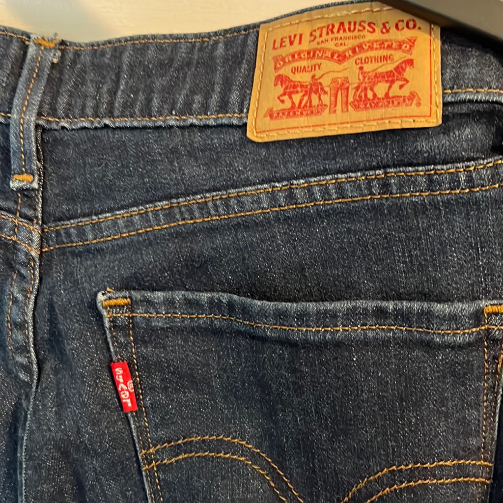 Levis Womens 525 Size 8 Custom Jeans